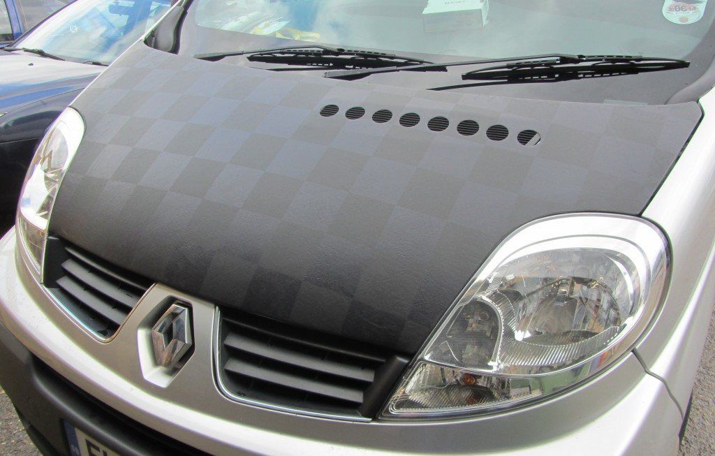 Vauxhall Vivaro Chequered Bonnet Bra - VanPimps
